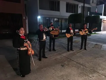 Mariachis Baratos